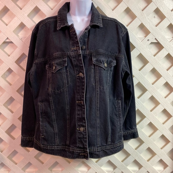 Universal Thread Women’s 90’s Baggy Trucker Denim Jacket Black Wash Medium - Picture 1 of 5